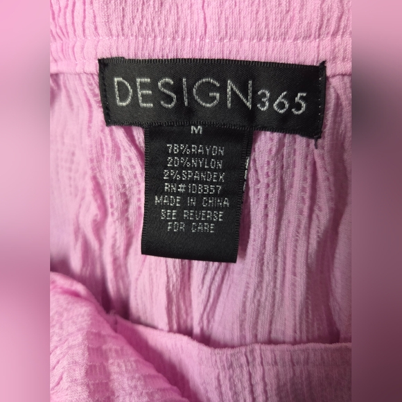 Chic Pink Ruffled Blouse - Picture 3 of 4